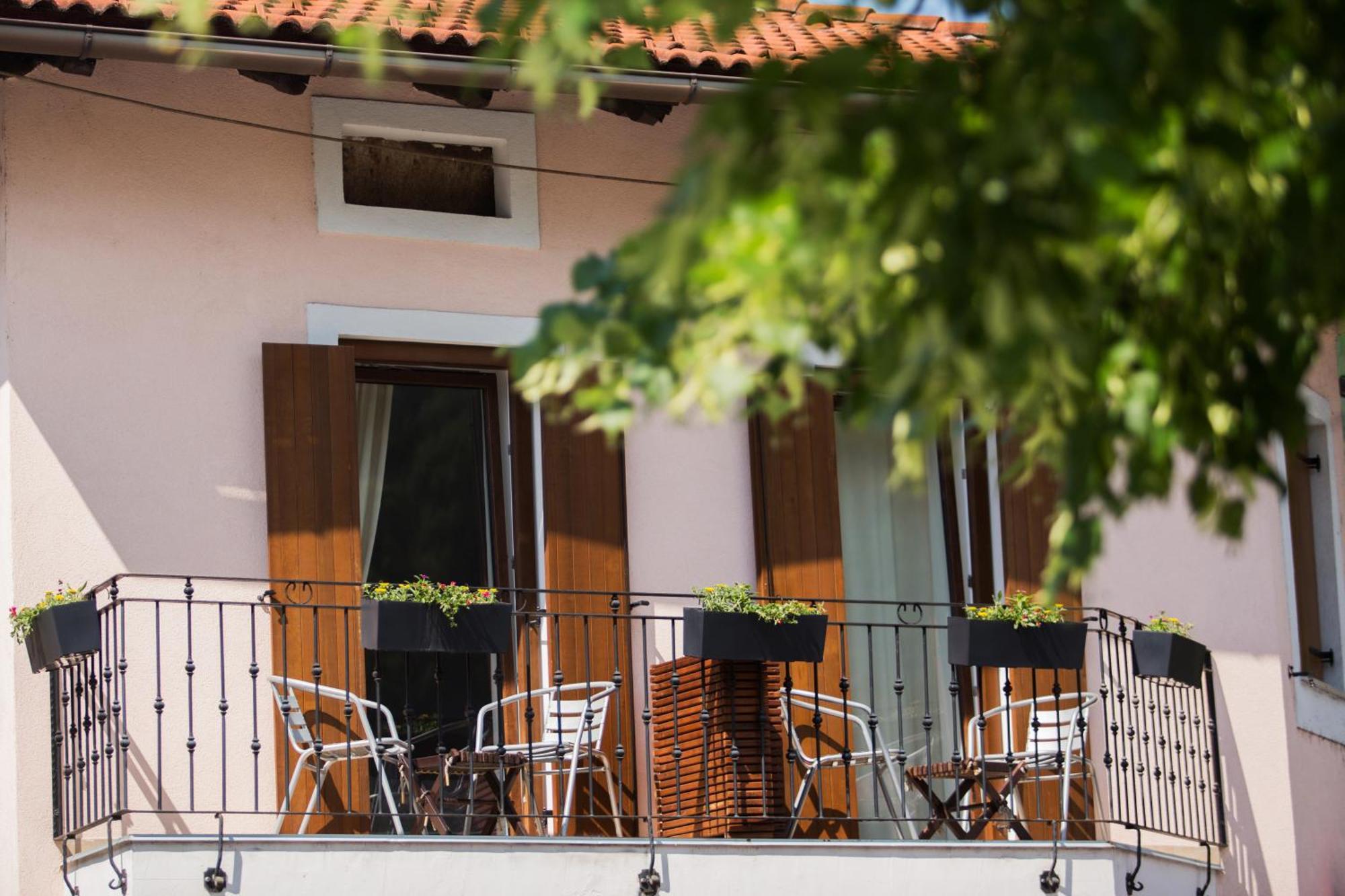 Sunny Rooms Most Na Soci Ngoại thất bức ảnh